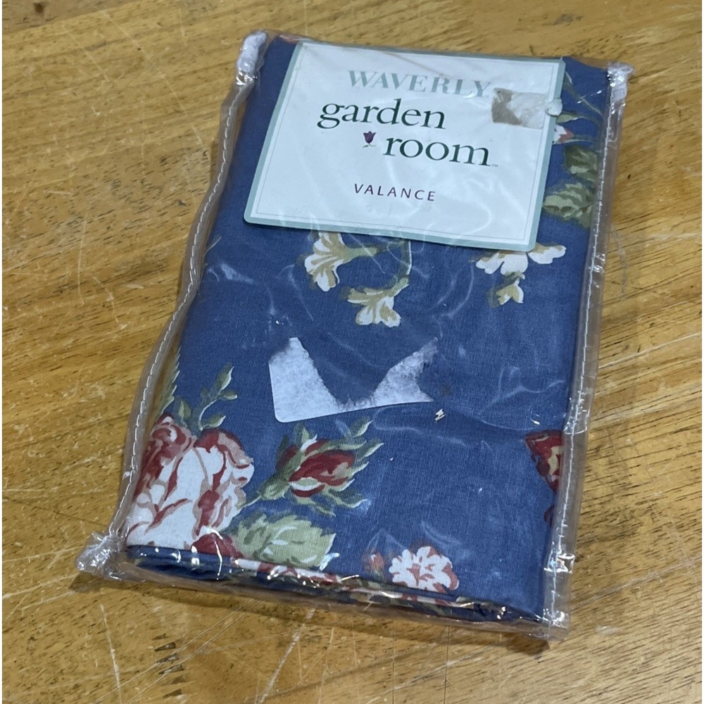 Waverly Garden Room Valance‎ NOS Blue Collection 84" X 15" Puffed Cottagecore